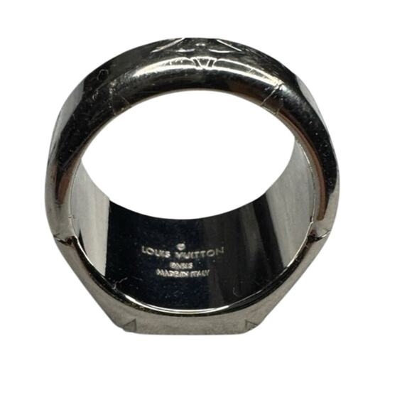 Louis Vuitton Monogram Signet Ring 8.5 - Picture 6 of 6